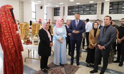 Hakkari’de 85 yıllık gelinlikler görücüye çıktı