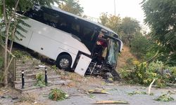 İşçileri taşıyan otobüs şarampole yuvarlandı: 8 yaralı