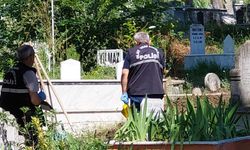 Mezarlıkta operasyon; kazıda tarihi silah çıktı