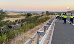 Balıkesir'de yolcu otobüsü şarampole devrildi, 27 yaralı