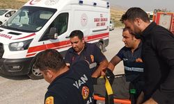 Van'da kamyonet ile minibüs çarpıştı: Çok sayıda yaralı