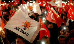 AK Parti, çözüm süreci için 81 kentte sahaya iniyor