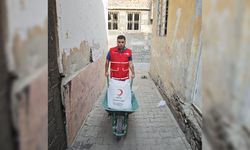 Diyarbakır Kızılay’dan muhtaç ailelere yardım