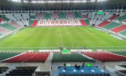 Diyarbakır’da Amedspor tribünlerinde sadece isimler kaldı