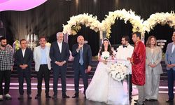 Diyarbakır’da iş dünyasını ve siyaseti buluşturan düğün