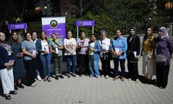 Diyarbakır'da kadınlar gece yarısı parkta dağıttı