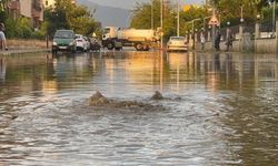 Erzincan'da sağanak ve fırtına kenti felce uğrattı
