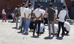 SON DAKİKA… Diyarbakır’da kaymakamlık binası önünde eylem