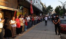 İşten çıkarılan belediye işçilerinden eylem