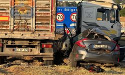 Tır, otomobili biçti: 1 ölü, 3 yaralı
