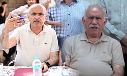 Malatya’da Öcalan tişörtü yankısı: Başkan Sami Er’in kıyafeti olay oldu