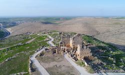 Zerzevan Kalesi’ndeki Mithras Tapınağı hâlâ tam çözülemedi: Tavanındaki semboller bilimsel incelemede