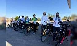 Şanlıurfa’da, orman yangınlarına dikkat çekmek için pedal çevirdiler