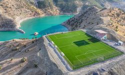 Şırnak’ta gençlerin tarladan göl manzaralı stada uzanan futbol öyküsü