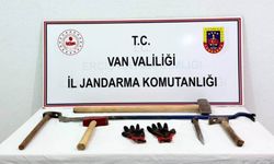 Van'da kaçak kazı yapan 3 kişi yakalandı