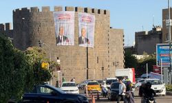 Diyarbakır surlarına dev posterleri asıldı: Antipati yok sempati var!