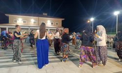 Bin 500 kadınla şalvar gecesinden renkli görüntüler