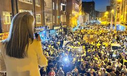 Diyarbakır’da umut hakkı mitingi: "Komisyon Öcalan’la görüşüp görüşmemeyi tartışıyor"