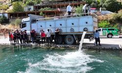 Diyarbakır'da baraj ve göletlere 14 milyon balık yavrusu bırakıldı