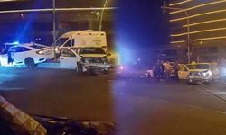 Diyarbakır’da feci kaza; araçlar pert oldu: 2 yaralı
