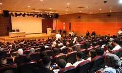 Diyarbakır Dicle Üniversitesi'nde ilk dersin konusu "Gazze" oldu