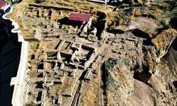 Kazılarda Bitlis Kalesi’nin gizemli anahtarı bulundu