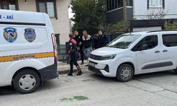 Kocası evdeyken genç kadın silahla vurularak hayatını kaybetti