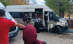 Öğrencileri taşıyan araç kaza yaptı: 13 yaralı