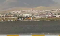 Van Havalimanı uçuşlara kapatıldı