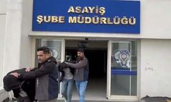 Kendilerini polis olarak tanıtarak 250 bin dolarlık vurgun yaptılar