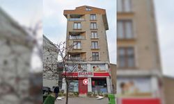 Gebze'de çöken binanın enkazında 5 kişi olduğu tahmin ediliyor