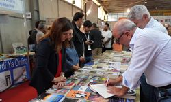 Bucak ve Hatun, Diyarbakır Kitap Fuarı’nı gezdi