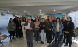 CHP’li başkan ve yöneticiler kendilerini il binasına kilitledi
