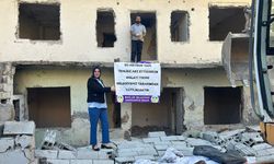 Diyarbakır Bağlar’da metruk binalar yıkılıyor
