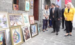 Diyarbakır'da cezaevindeki çocuk ve gençlerin yaptığı eserlerden sergi
