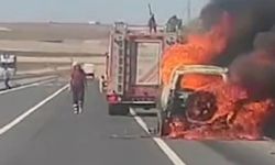 Diyarbakır’da seyir halindeki cip alev alarak küle döndü