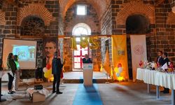 Diyarbakır'daki 1800 yıllık kilisede dikkat çeken resepsiyon