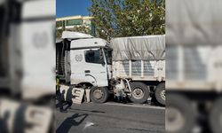 Diyarbakır’da kabus dolu anlar: Freni boşalan tır başka bir tıra çarptı