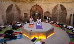 Diyarbakır’ın tarihi Deva Hamamı’nda yoga buluşması