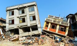 O ülke 2 büyük depremle sarsıldı! Hükümet tsunami uyarısı yaptı