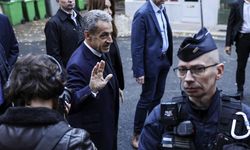 Fransa eski Cumhurbaşkanı Sarkozy, 11 metrekarelik hücreye atıldı