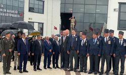 "Valiye şemsiye var, gazilere yok" haberini yapan gazeteciye gözaltı