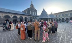 İzmirli rehber Diyarbakır’ın alaylı rehberi oldu