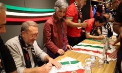 Koma Amed, Amedspor taraftarlarıyla imza etkinliğinde buluştu