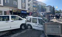 Malatya savaş alanına döndü; 15 araç pert oldu, 3 kişi yaralandı