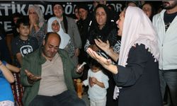 Cezaevinden tahliye olan Güran'lar, Narin’in mezarını ziyaret etti