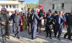 Şırnak’ta binlerce yıllık “Atla Gelin Alma” geleneği düğünde can buldu