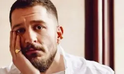 Ünlü Oyuncu Uraz Kaygılaroğlu Ailesinden Gelen Acı Haberle Yıkıldı