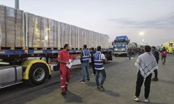 İsrail, Gazze'ye insani yardım girişini durdurma kararı aldı