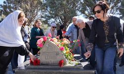 Yazar Mehmed Uzun mezarı başında anıldı